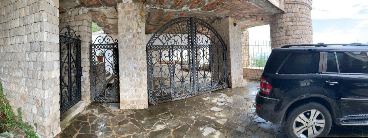 Villa Celaj “The Castle” Kruja Kültér fotó